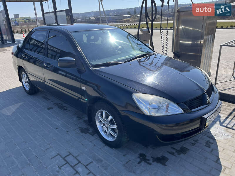 Седан Mitsubishi Lancer 2006 в Золочеві