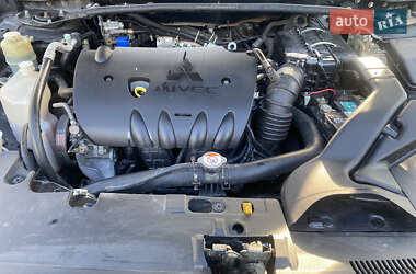 Седан Mitsubishi Lancer 2009 в 