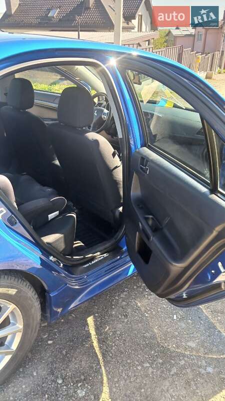 Седан Mitsubishi Lancer 2015 в Івано-Франківську