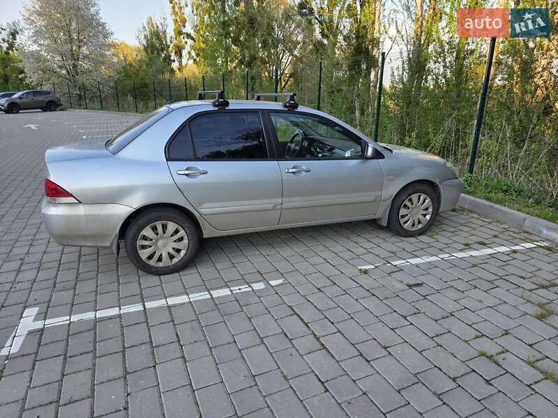 Седан Mitsubishi Lancer 2007 в Луцке