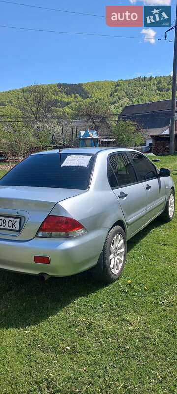 Седан Mitsubishi Lancer 2004 в Яремчі