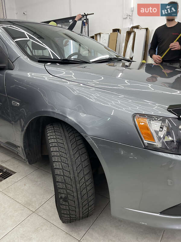Седан Mitsubishi Lancer 2014 в Киеве