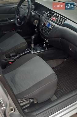 Седан Mitsubishi Lancer 2004 в 