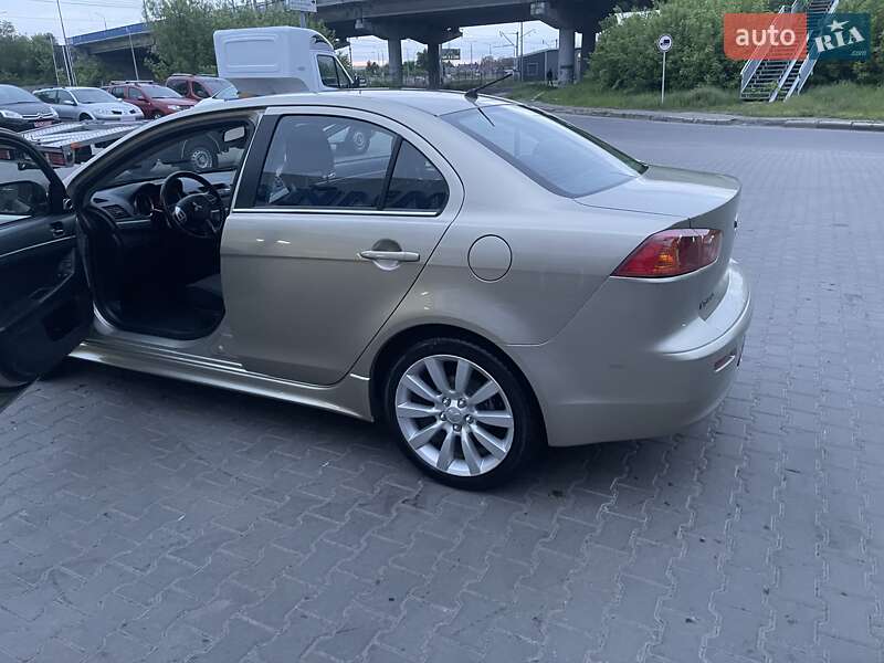 Седан Mitsubishi Lancer 2008 в Луцьку