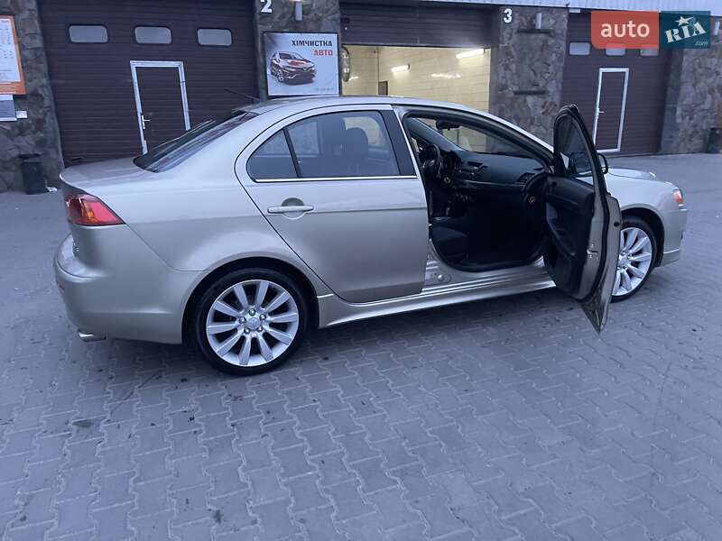 Седан Mitsubishi Lancer 2008 в Луцьку