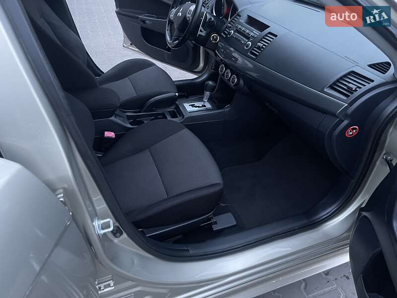 Седан Mitsubishi Lancer 2008 в Луцьку