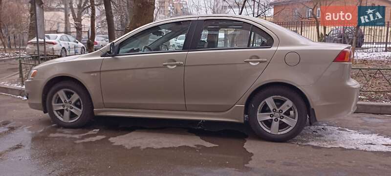 Mitsubishi Lancer 2012