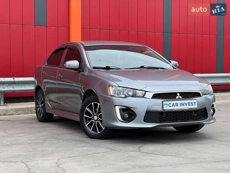 Седан Mitsubishi Lancer 2016 в Киеве
