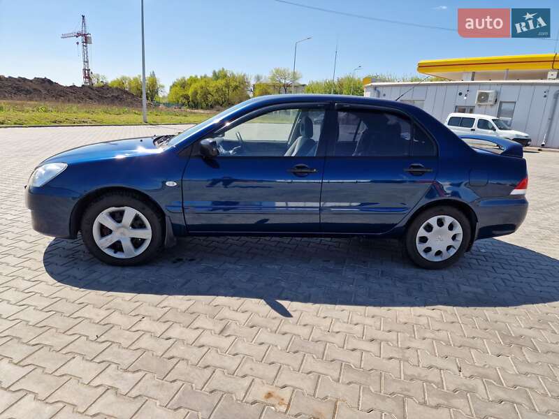 Седан Mitsubishi Lancer 2004 в Луцке