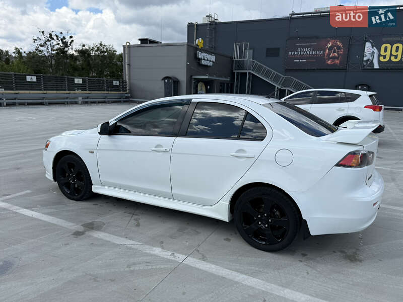 Седан Mitsubishi Lancer 2012 в Киеве