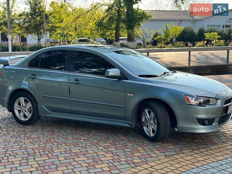 Седан Mitsubishi Lancer 2008 в Сараті