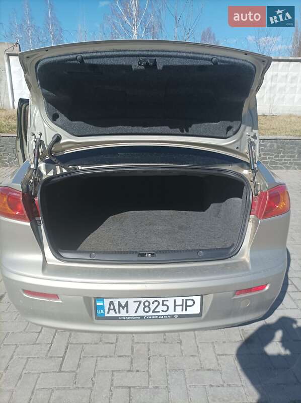 Седан Mitsubishi Lancer 2008 в Житомире