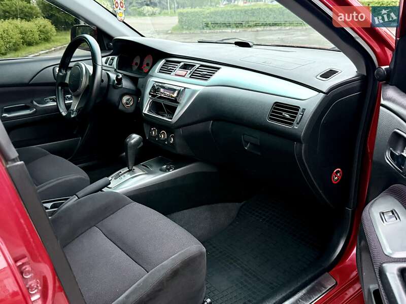 Седан Mitsubishi Lancer 2007 в Киеве