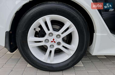 Седан Mitsubishi Lancer 2011 в 