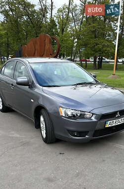 Седан Mitsubishi Lancer 2011 в Киеве