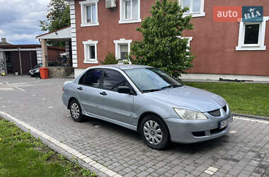 Седан Mitsubishi Lancer 2004 в Черновцах