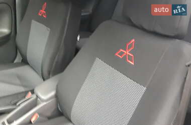 Седан Mitsubishi Lancer 1996 в Умани