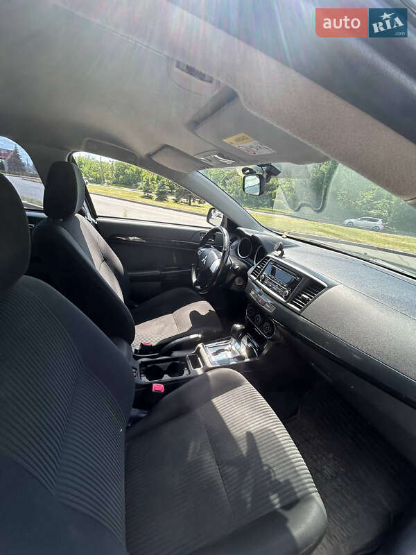 Седан Mitsubishi Lancer 2014 в Дніпрі