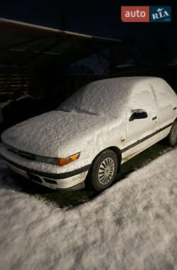 Седан Mitsubishi Lancer 1990 в 