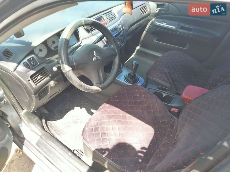 Седан Mitsubishi Lancer 2006 в Николаеве