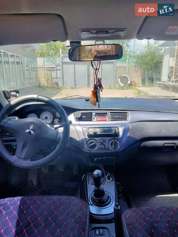Седан Mitsubishi Lancer 2006 в Николаеве