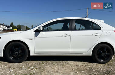 Хетчбек Mitsubishi Lancer 2012 в 