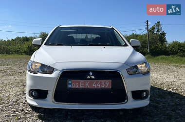 Хетчбек Mitsubishi Lancer 2012 в 
