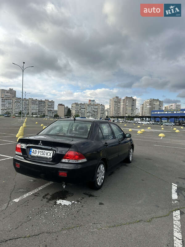 Седан Mitsubishi Lancer 2007 в Киеве