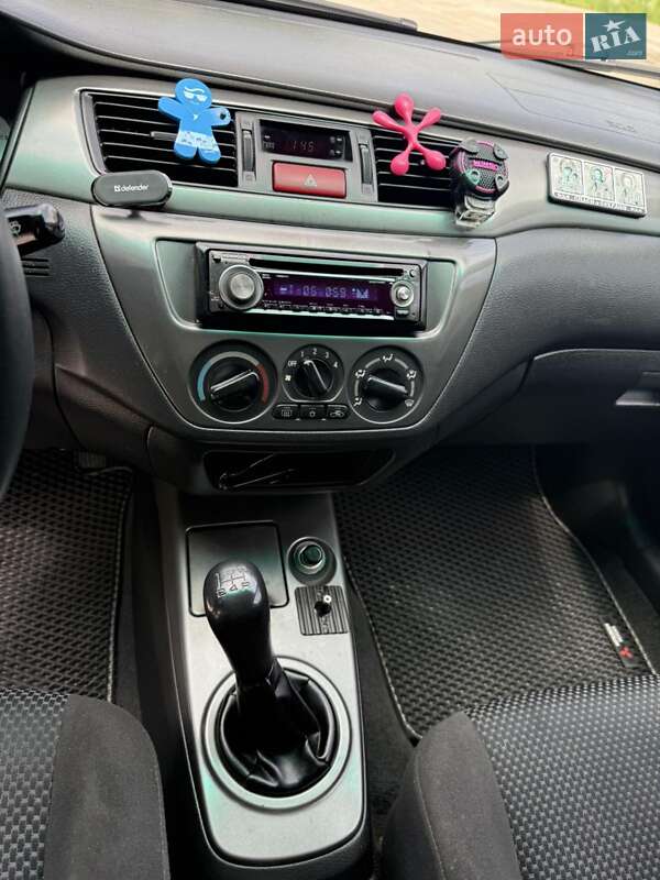 Седан Mitsubishi Lancer 2006 в Львове фото 15 Седан Mitsubishi Lancer 2006 в Львове