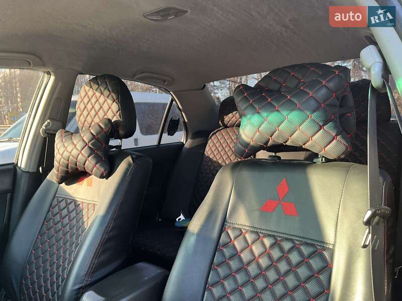Седан Mitsubishi Lancer 2004 в Тернополе