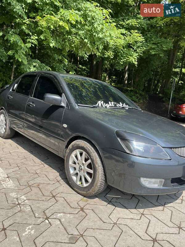 Седан Mitsubishi Lancer 2004 в Тернополе