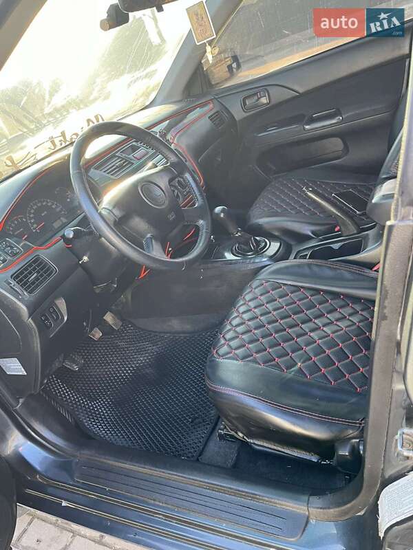 Седан Mitsubishi Lancer 2004 в Тернополе