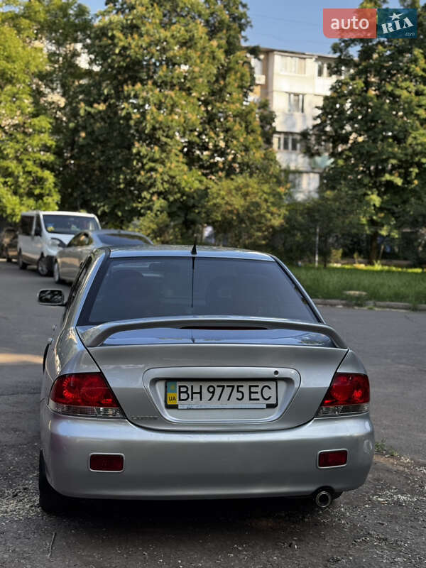 Седан Mitsubishi Lancer 2006 в Одессе