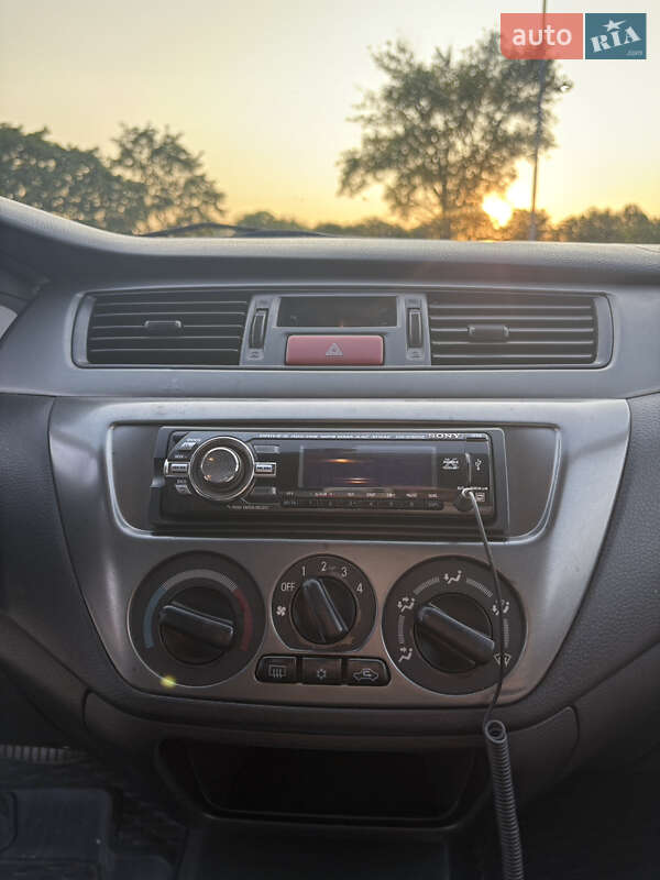 Седан Mitsubishi Lancer 2008 в Днепре