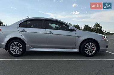 Седан Mitsubishi Lancer 2011 в 