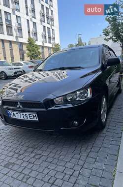 Седан Mitsubishi Lancer 2011 в Киеве