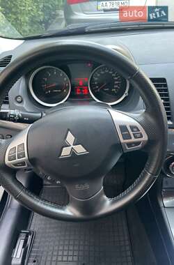 Седан Mitsubishi Lancer 2011 в 