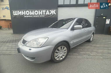 Седан Mitsubishi Lancer 2005 в Киеве