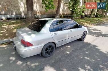 Седан Mitsubishi Lancer 2001 в 