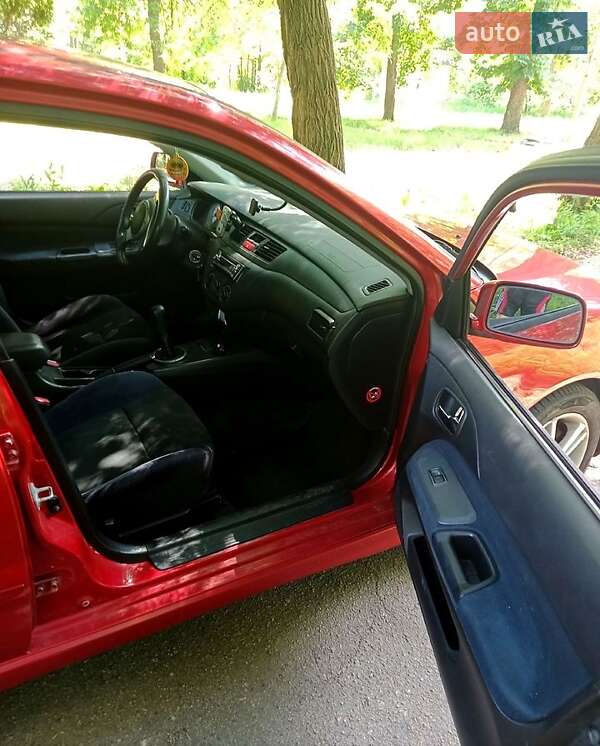 Универсал Mitsubishi Lancer 2003 в Желтых Водах фото 9 Универсал Mitsubishi Lancer 2003 в Желтых Водах