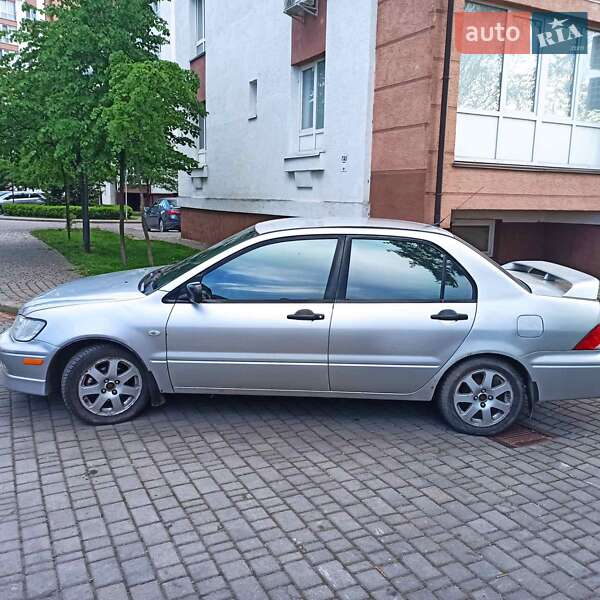 Седан Mitsubishi Lancer 2002 в Ивано-Франковске