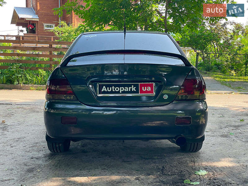 Седан Mitsubishi Lancer 2003 в Киеве