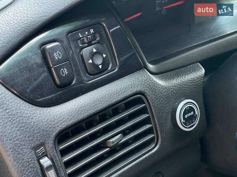Седан Mitsubishi Lancer 2003 в Киеве