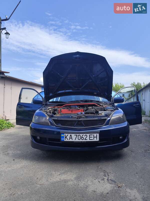Седан Mitsubishi Lancer 2006 в Киеве