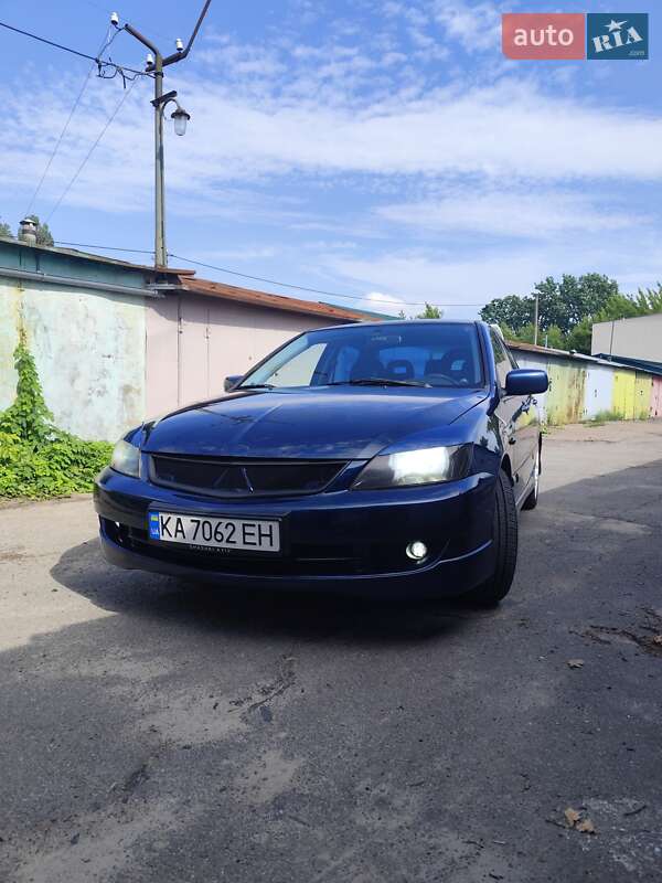 Седан Mitsubishi Lancer 2006 в Киеве