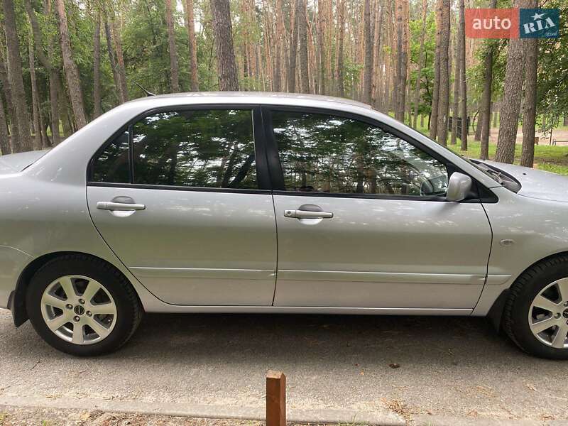 Седан Mitsubishi Lancer 2007 в Киеве