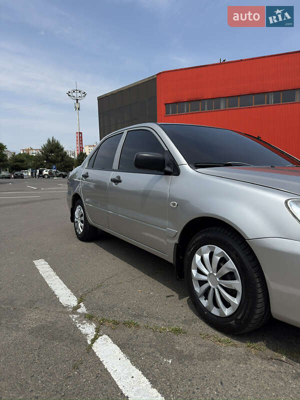 Седан Mitsubishi Lancer 2005 в Одессе фото 4 Седан Mitsubishi Lancer 2005 в Одессе