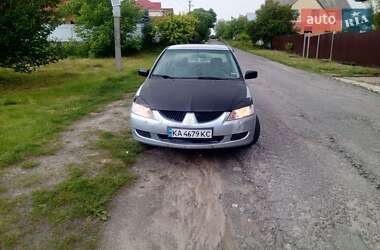 Седан Mitsubishi Lancer 2004 в Києві