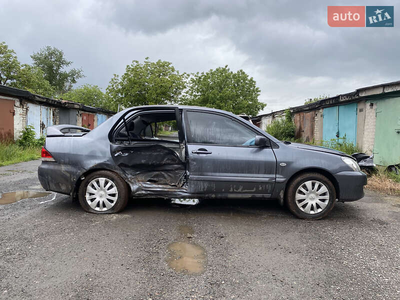 Седан Mitsubishi Lancer 2005 в Кривом Роге