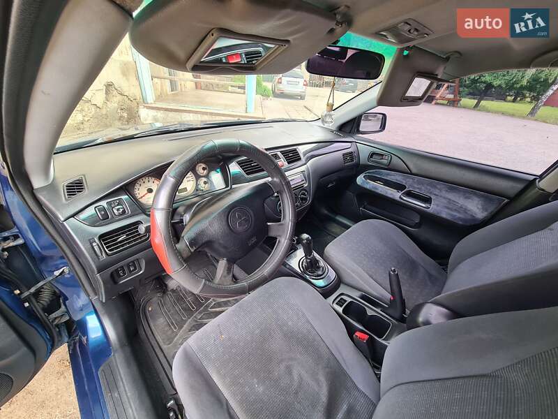 Седан Mitsubishi Lancer 2005 в Мукачево